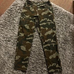 American Eagle camo corduroy pants